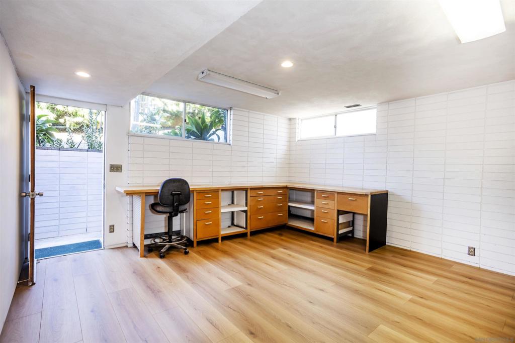 La Jolla - Residential Lease