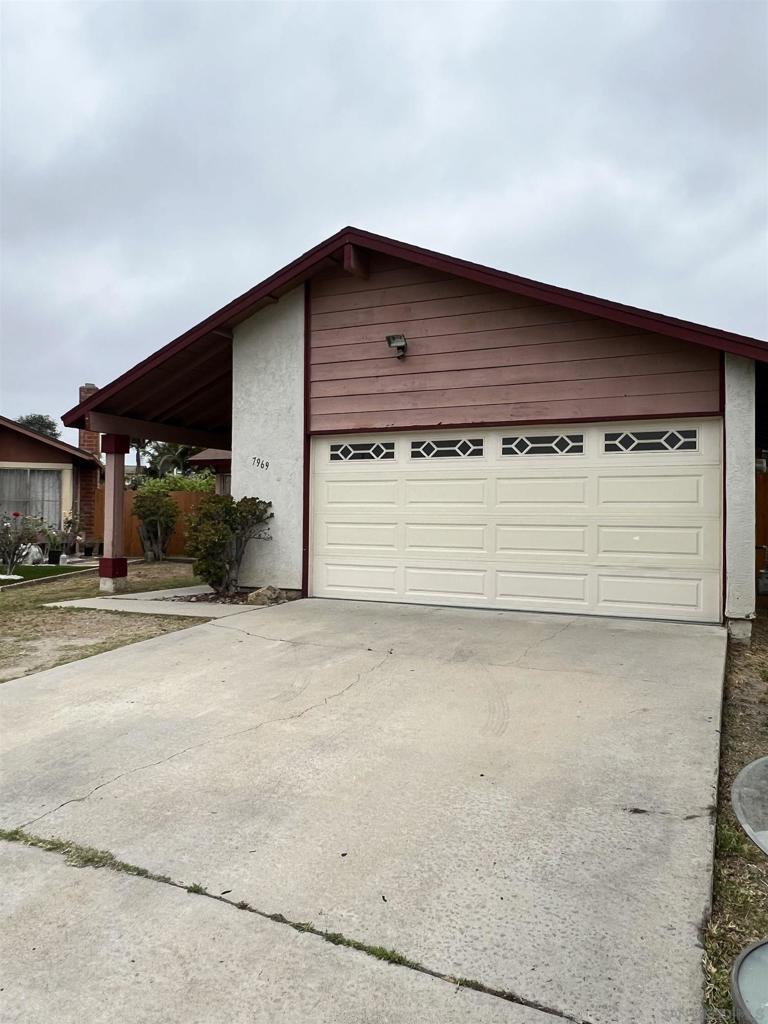Properties 1 7969 Royal Oak Pl