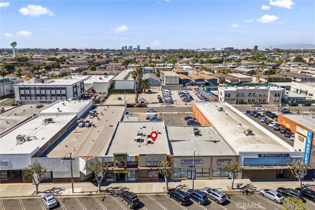 12311 Hawthorne