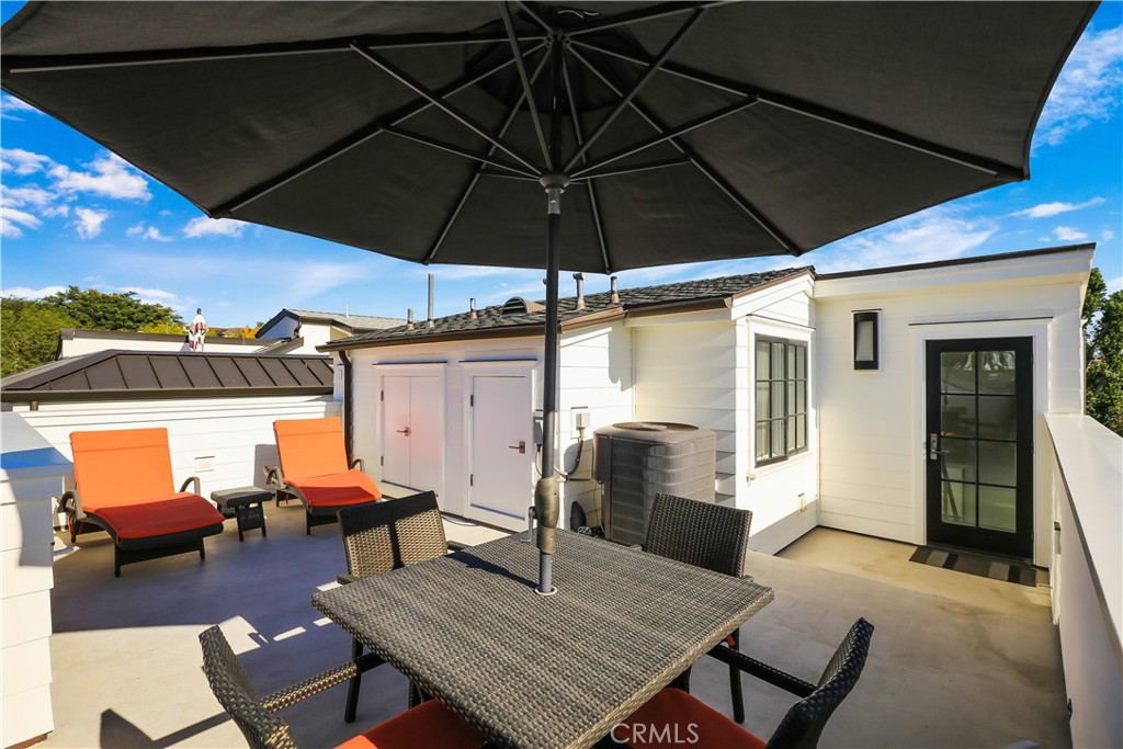 715 1/2 Marigold Avenue