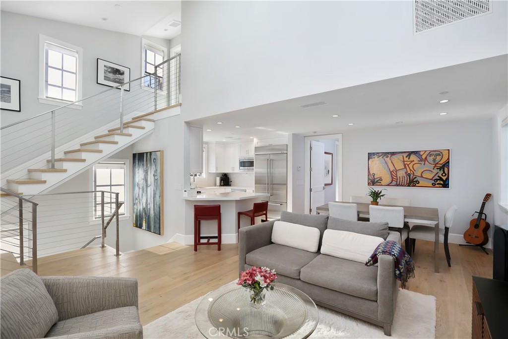 715 1/2 Marigold Avenue