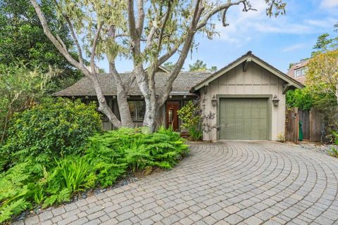 Photo of San Carlos, 2SW of 12th, Carmel, CA 93923 (MLS # ML82045754)