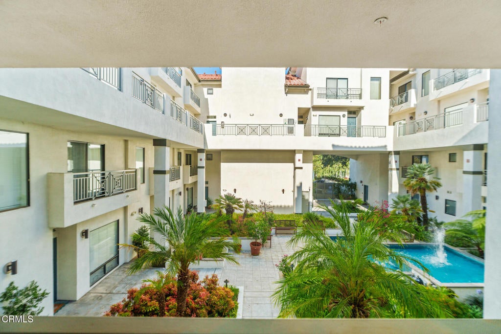 111 S Oak Knoll Avenue 107, Pasadena CA 91101