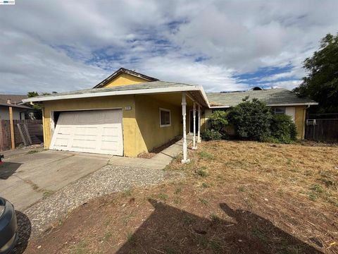 Photo of 2729 Alamo Ct Ct, Antioch, CA 94509 (MLS # 41129304)