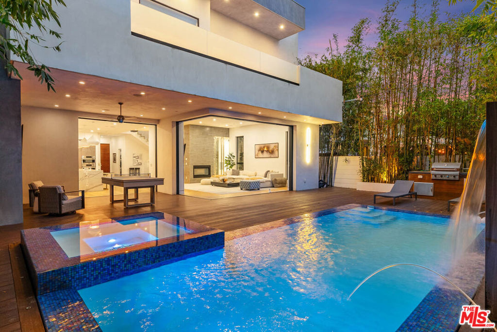 Properties 2 14827 Huston Street