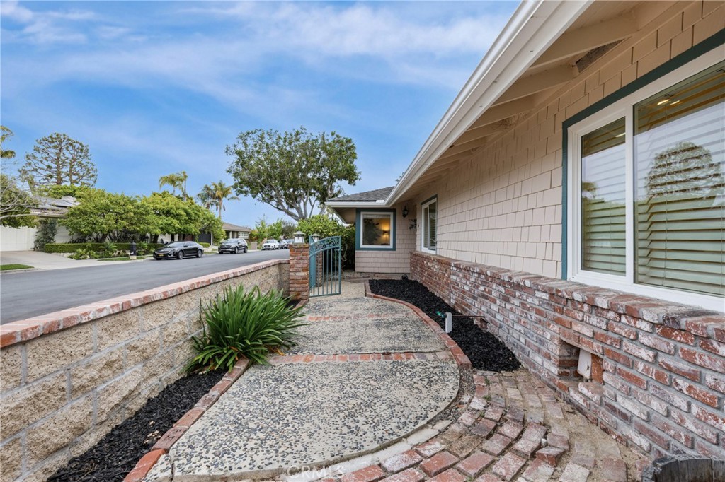 2233 Heather Lane