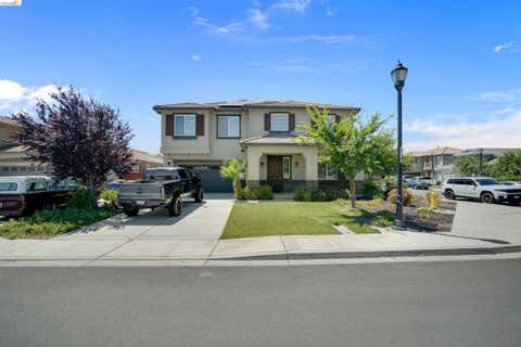 Photo of 577 Sapphire Parkway PKWY, Oakley, CA 94561 (MLS # 41143292)