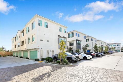 Photo of 507 S Andrew Lane, La Habra, CA 90631 (MLS # CV26097702)