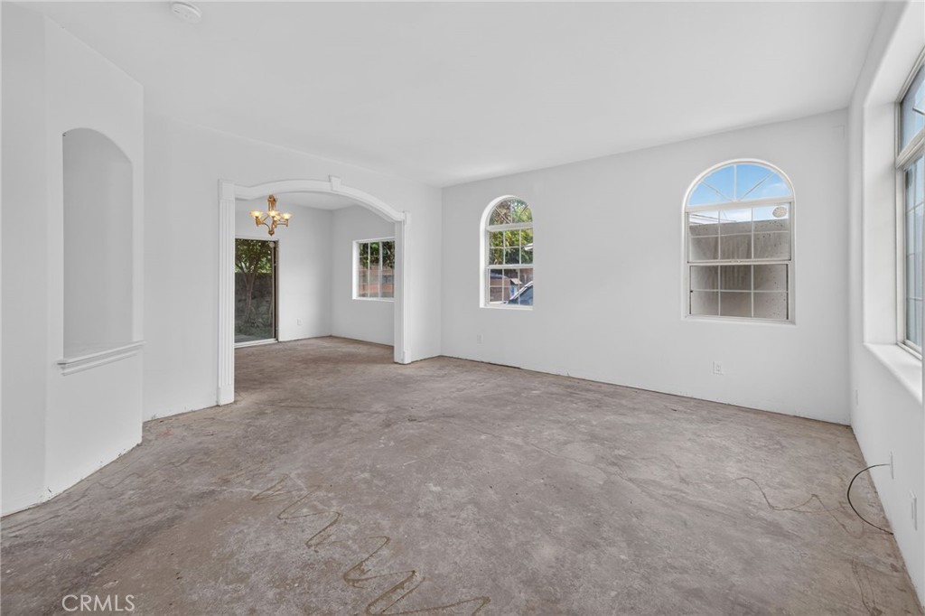 6123 Rosemead