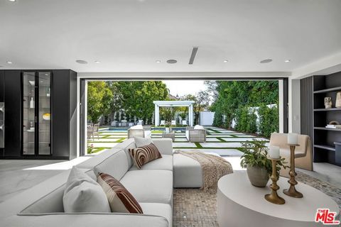 5236 Reseda Boulevard Tarzana CA 91356