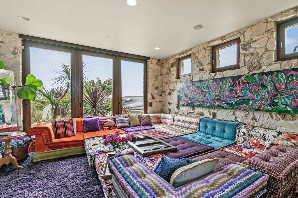 345 EMERALD BAY