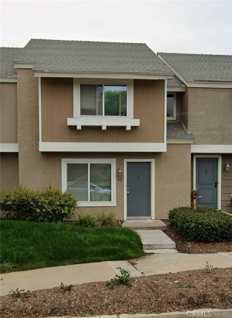 Lovely townhome in beautiful Woodbridge, Irvine. New tenant will share this three bedroom home with two existing tenants. Rent and utilities will be shared equally. Woodbridge has a multitude of pools, tennis courts, parks and sport parks that you will have access to. It is also within walking distance to grocery stores and restaurants.