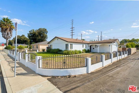 Tiny photo for 2914 Paula Street, Oxnard, CA 93033 (MLS # 26990749)