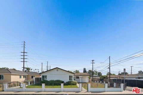 Tiny photo for 2914 Paula Street, Oxnard, CA 93033 (MLS # 26990749)