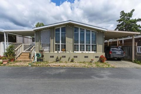Photo of 789 Green Valley, Watsonville, CA 95076 (MLS # ML82046276)