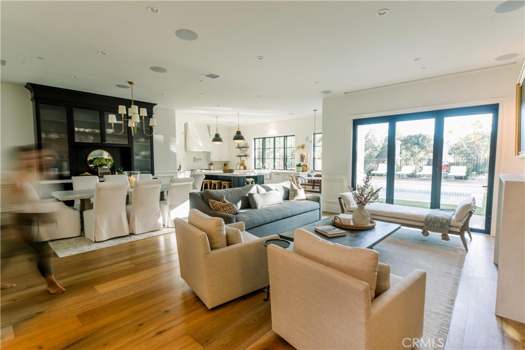 1707 Newport Hills Drive W