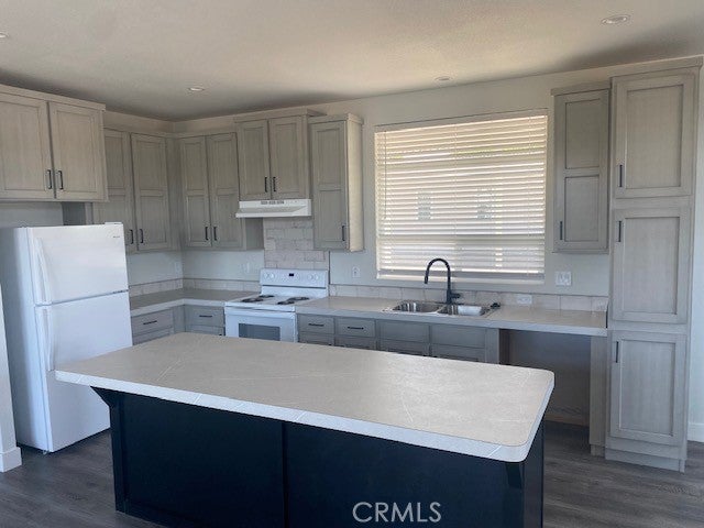 2920 Clark L-6