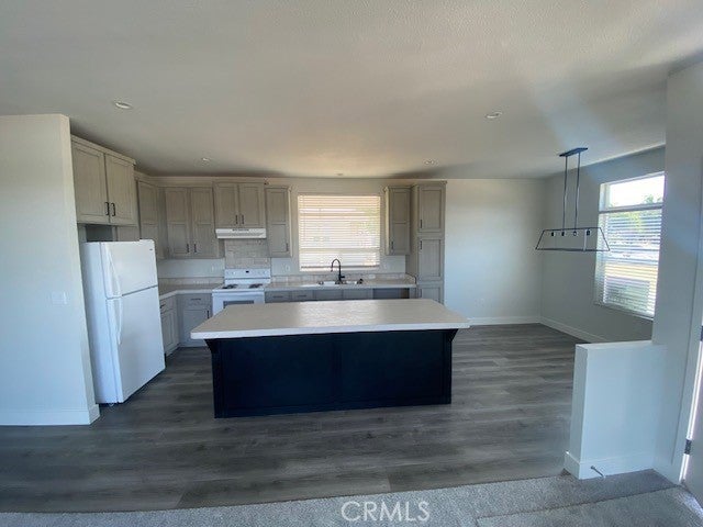 2920 Clark L-6
