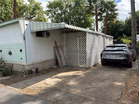 Photo of 10799 sherman grove Ave, Sunland, CA 91040 (MLS # SR25221947) Photo of 10799 sherman grove Ave, Sunland, CA 91040 (MLS # SR25221947)