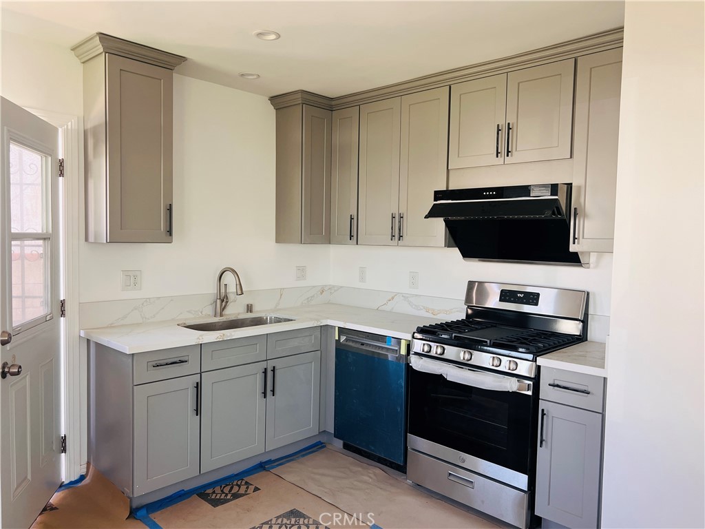 112 S Sierra Vista Street