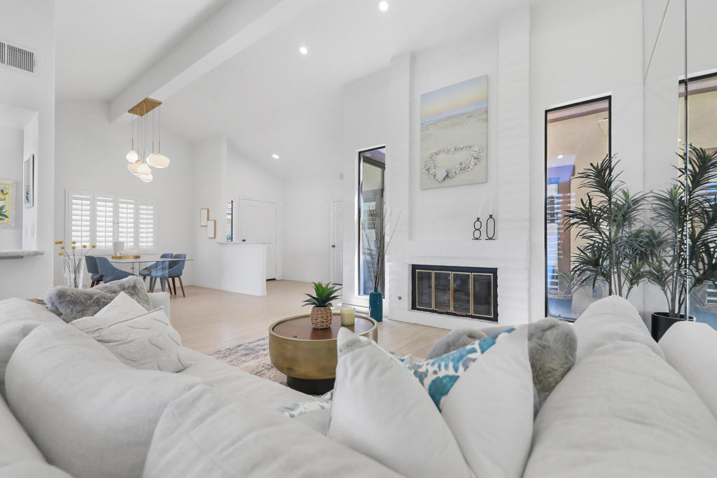 31 Blue River Drive