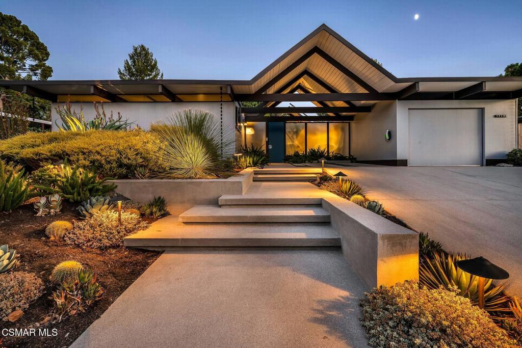 Properties 2 17148 Lisette Street