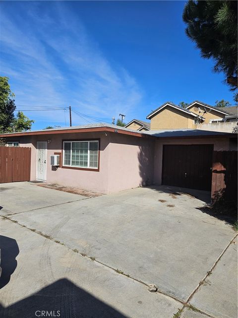 Photo of 1814 W HOUSTON Avenue, Fullerton, CA 92833 (MLS # PW26041995)