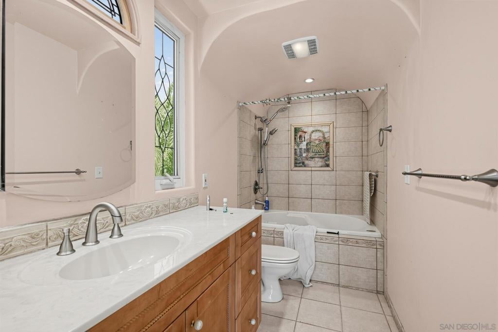 4616 Bay Summit Pl