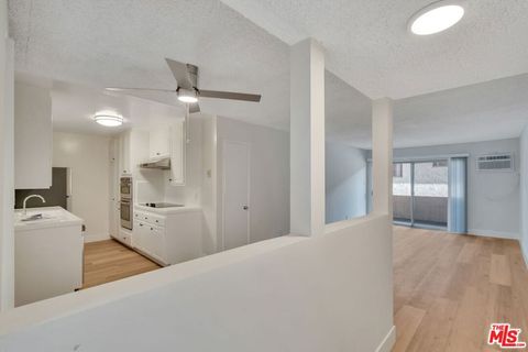 Photo of 1110 S Oakhurst Drive #205, Los Angeles, CA 90035 (MLS # 26639381)