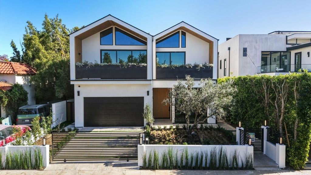 824 N Curson Avenue, Los Angeles CA 90046
