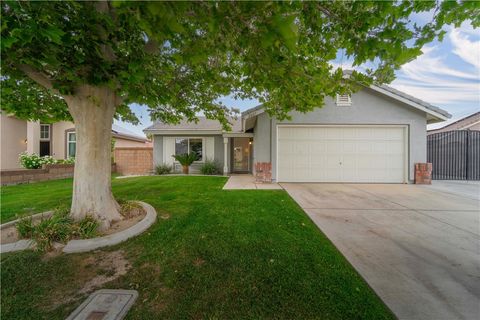 Photo of 2827 W Milling St, Lancaster, CA 93536 (MLS # SR26088090)