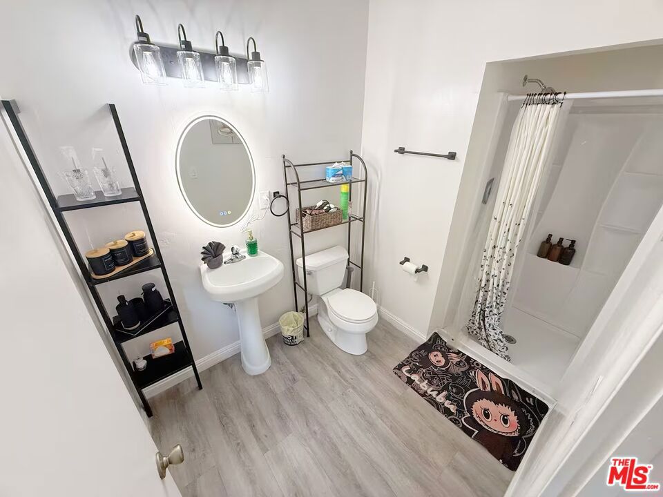 Properties 4 6817 Sultana Avenue