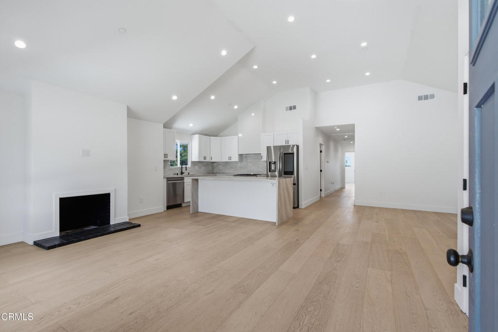 108 E Grandview Avenue