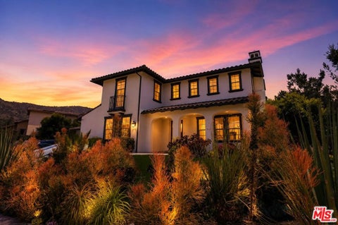 Photo of 248 Snapdragon Lane, Glendora, CA 91741 (MLS # 26850119)
