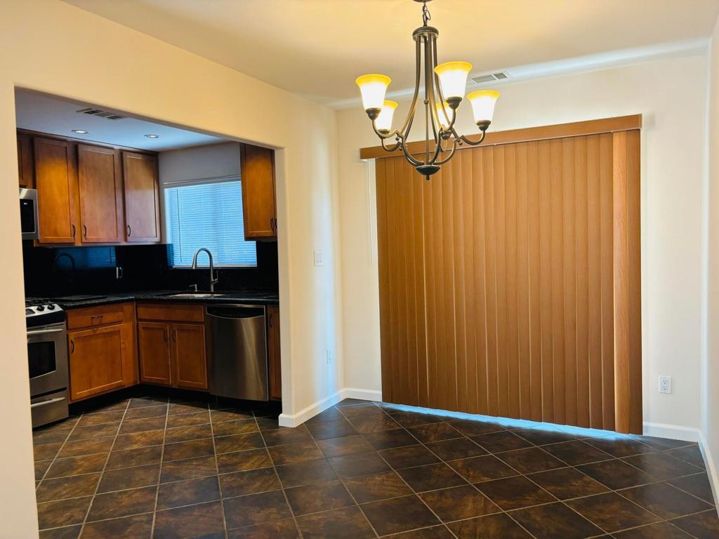 Vista Del Montana - Residential Lease