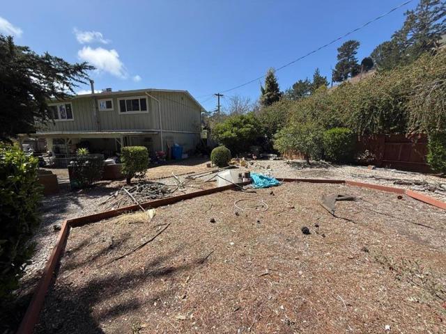 1352 Redwood Way