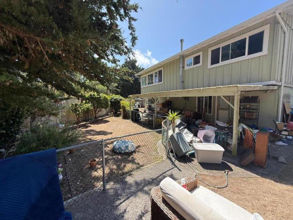 1352 Redwood Way