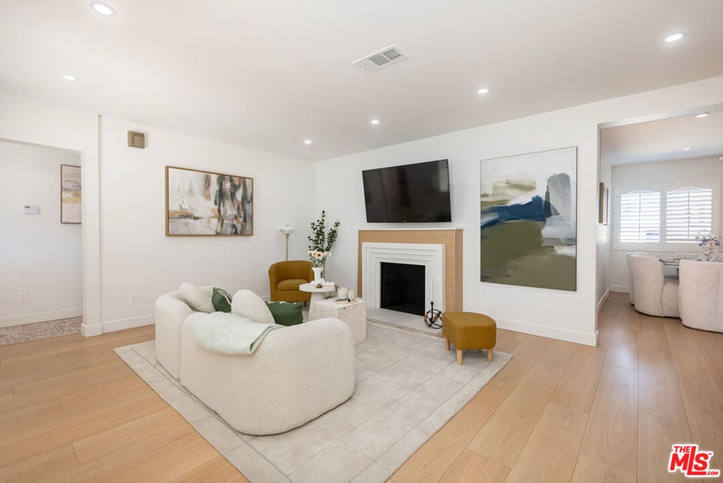 2701 W 84th Street