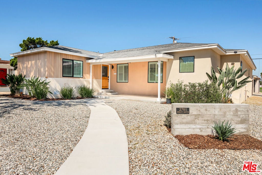 Photo of 2701 W 84th Street, Inglewood, CA 90305 (MLS # 26995105)