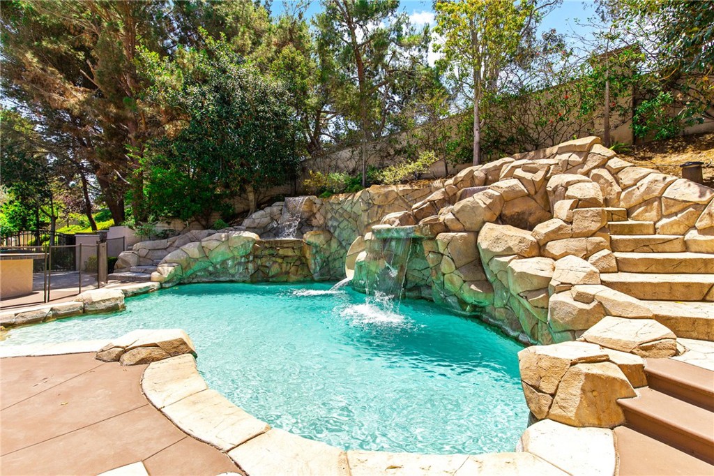 Wyndover Bay (BCYW) - Residential