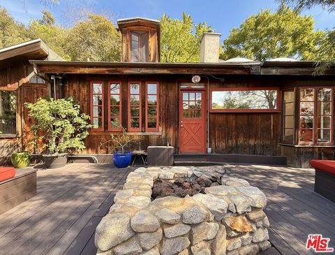 Photo of 2566 Verbena Drive, Los Angeles, CA 90068 (MLS # 26660061)