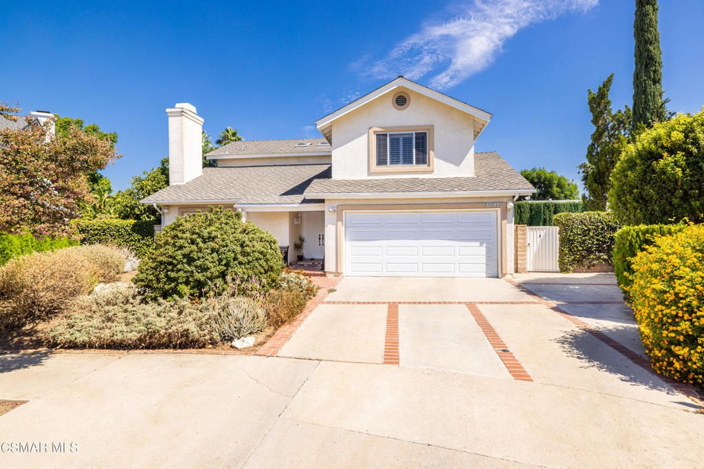 Photo of 10030 Limerick Avenue, Chatsworth, CA 91311 (MLS # 222004187)
