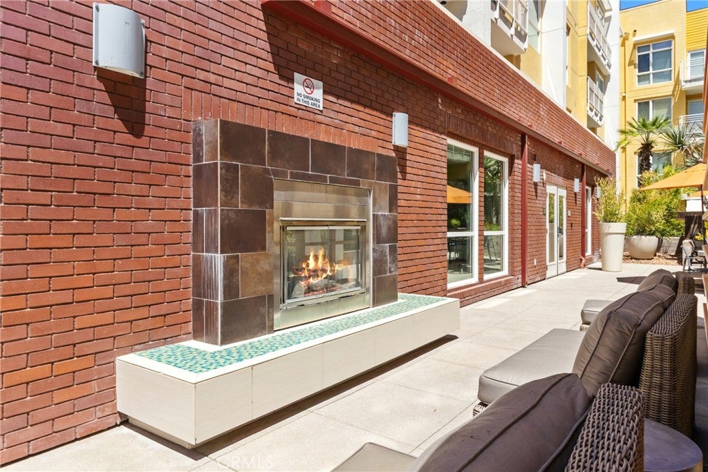 21301 Erwin Street 511