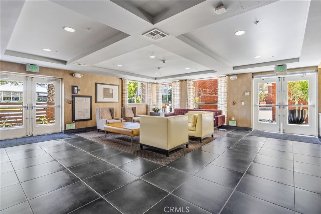 21301 Erwin Street 511