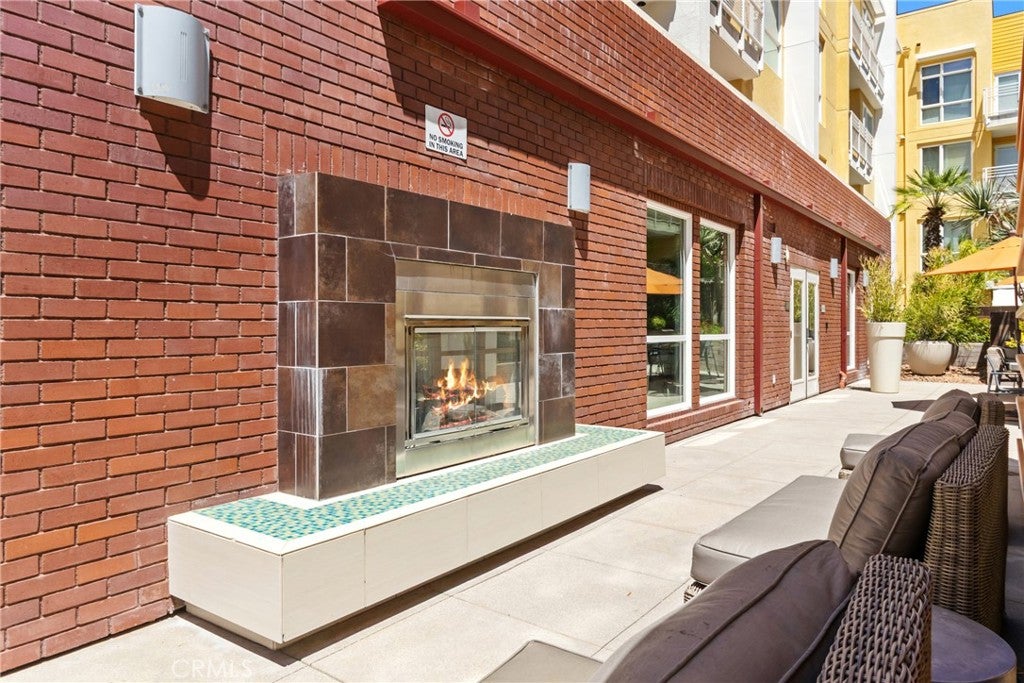 21301 Erwin Street 511
