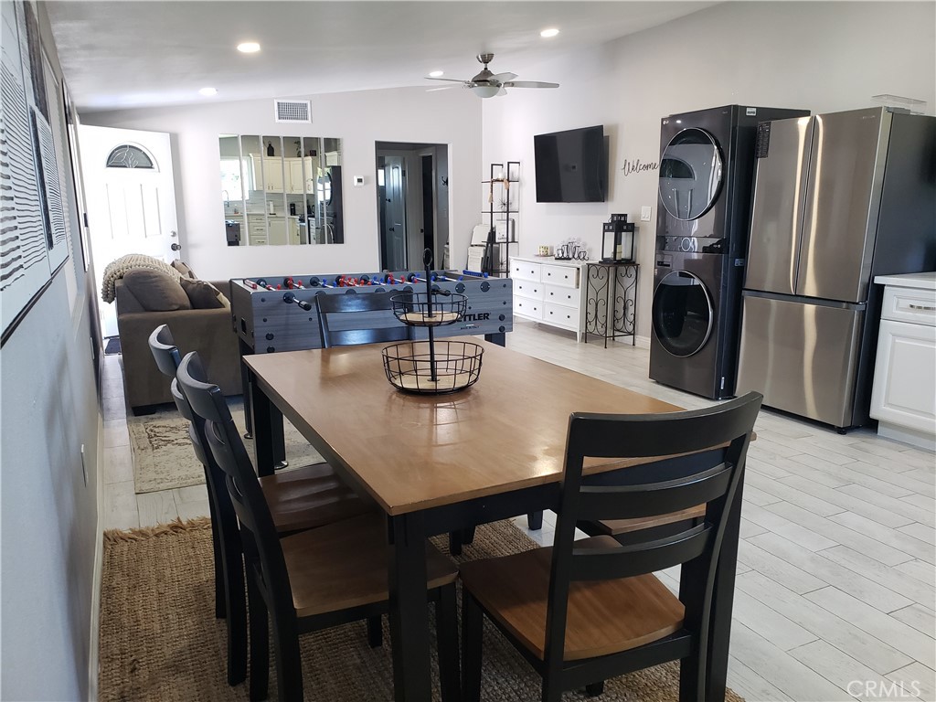 9641 CRESTWOOD
