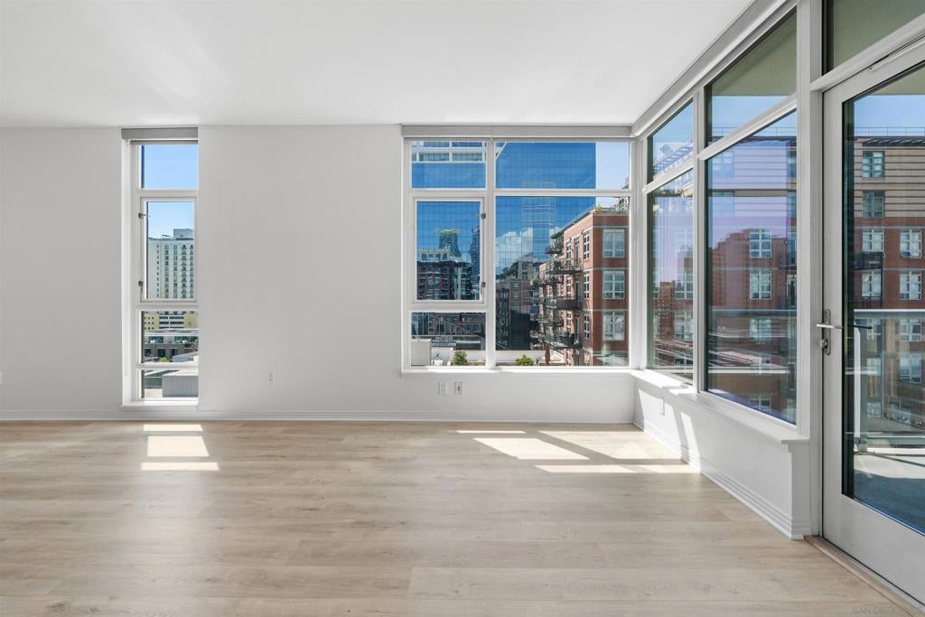 427 9th Ave. 806