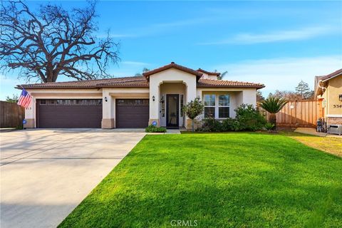 Photo of 613 E Chestnut Avenue, Visalia, CA 93292 (MLS # PI26010275)