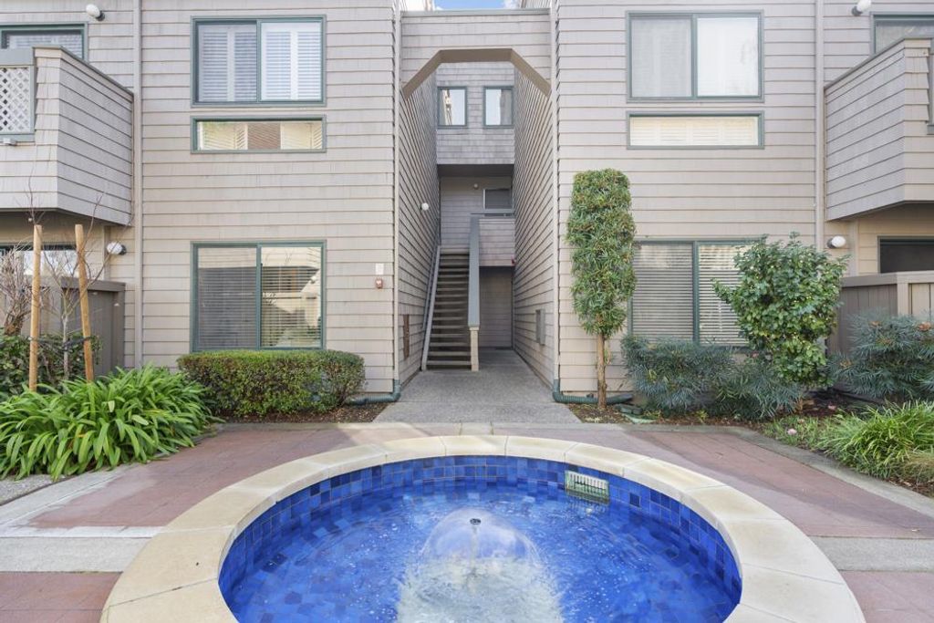 Photo of 29 Cove Lane, Redwood City, CA 94065 (MLS # ML82033831)