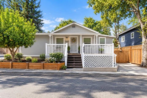 Photo of 21513 Betty Ann Court, Los Gatos, CA 95033 (MLS # ML82064856)